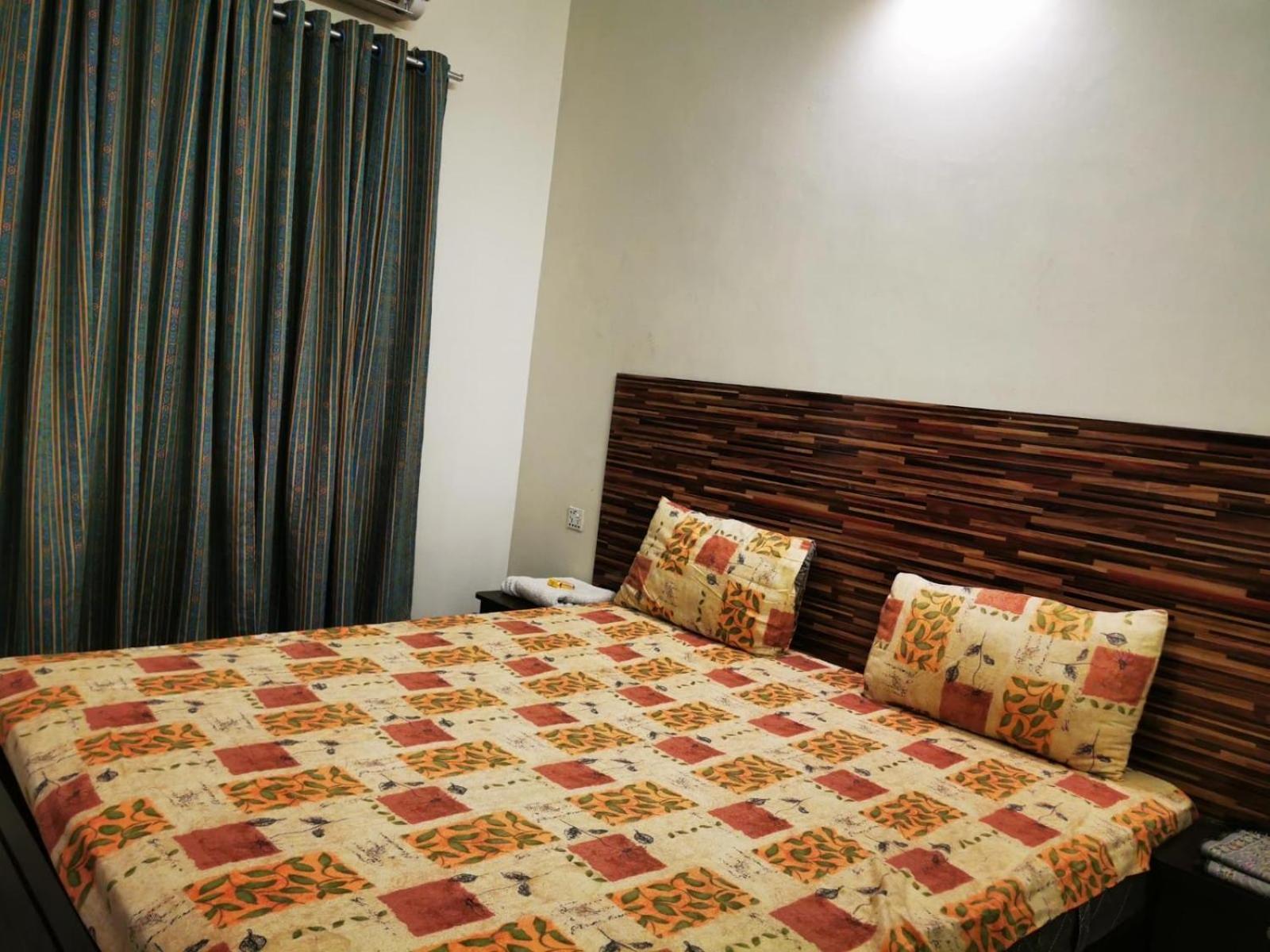 Gulshan Guest House Karachi Exterior photo